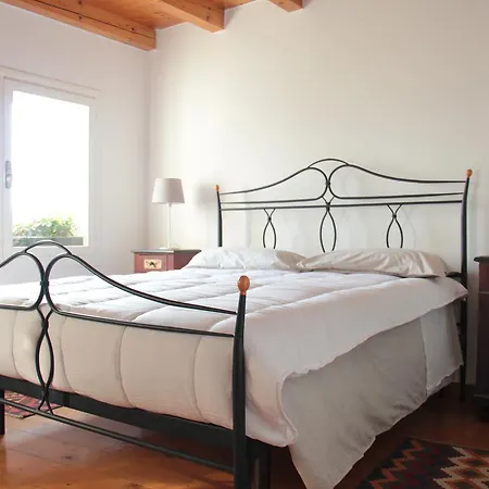 Campodirondo Bed & Breakfast